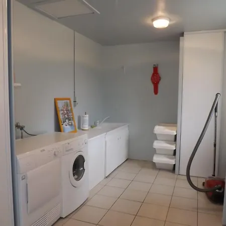 Maison De Plain-pied Avec Grand Jardin, Terrasse, Proche De Salers Et Sites De Randonnee D'auvergne - Fr-1-742-201 Feriehus *